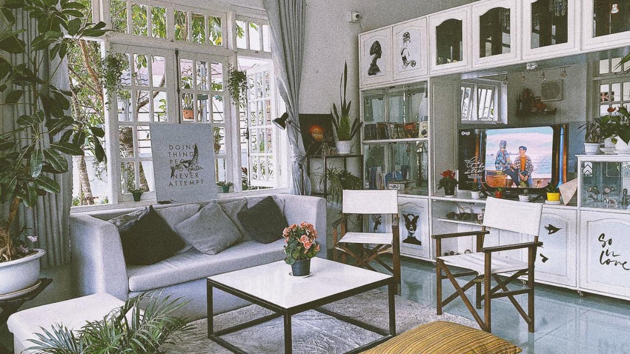 דה לאט The Balcony Bnb מראה חיצוני תמונה