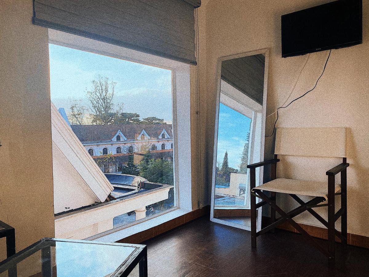 דה לאט The Balcony Bnb מראה חיצוני תמונה