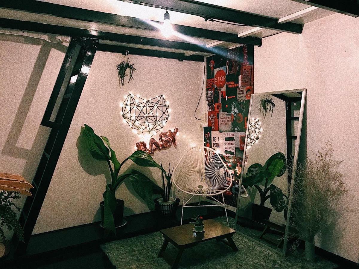 דה לאט The Balcony Bnb מראה חיצוני תמונה